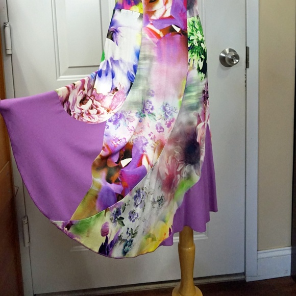 SHORT SLEEVE FLORAL DRESS FLARED SKIRT STRETCH - Picture 2 of 8